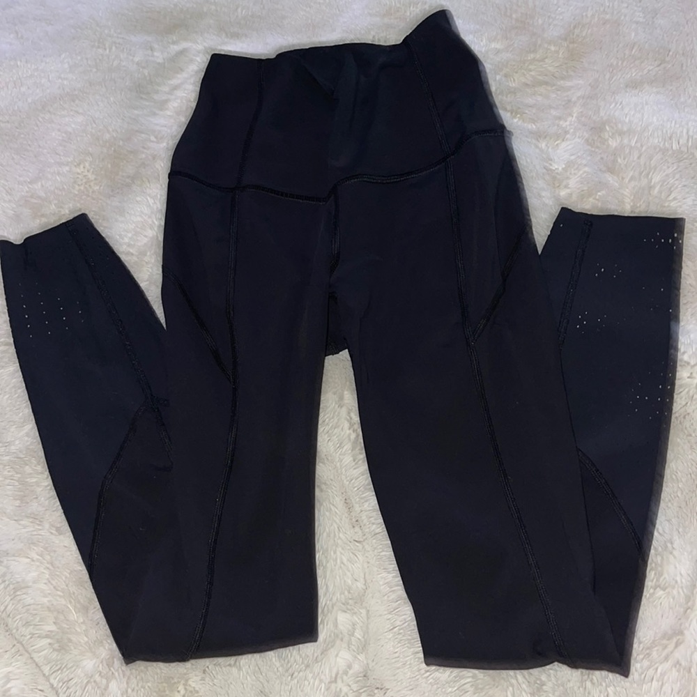 Lululemon size 4 leggings